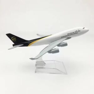Avion a escala - UPS